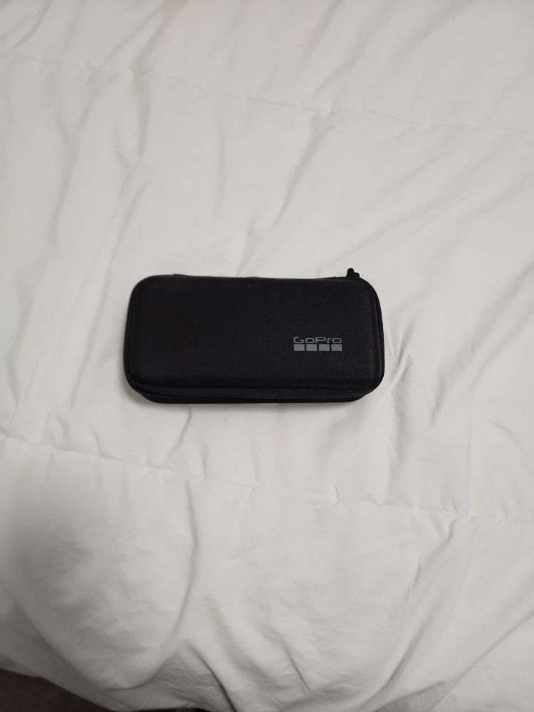 GoPro, Black case, Zipper