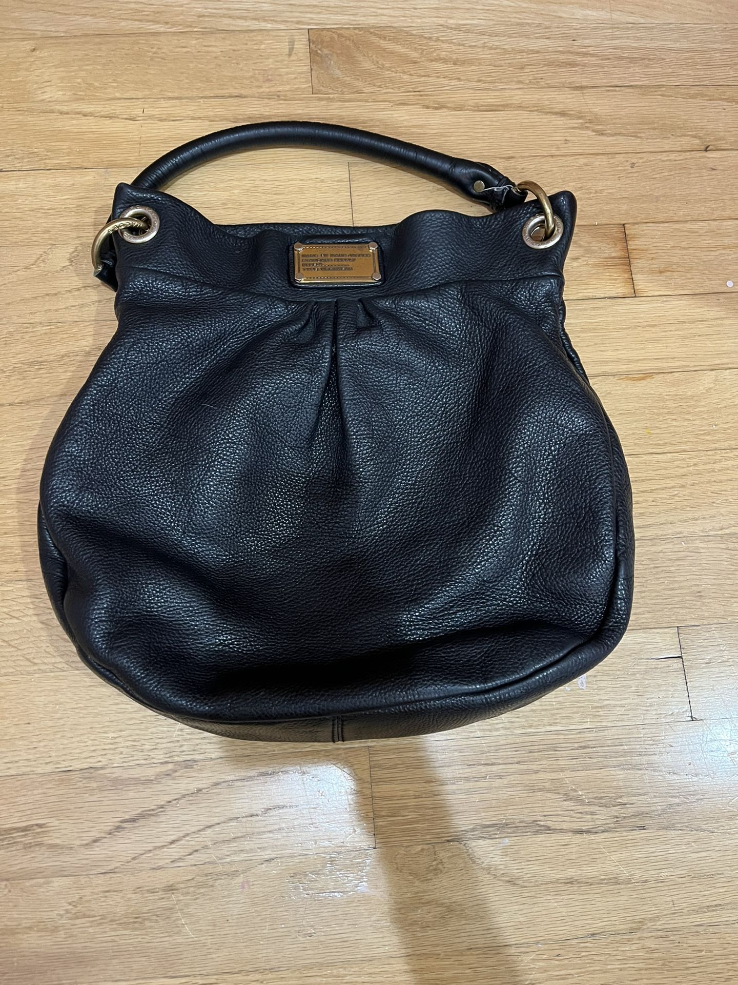 MARC JACOBS BAG 12.5 INCHES LONG 12.5 INCHES WIDE