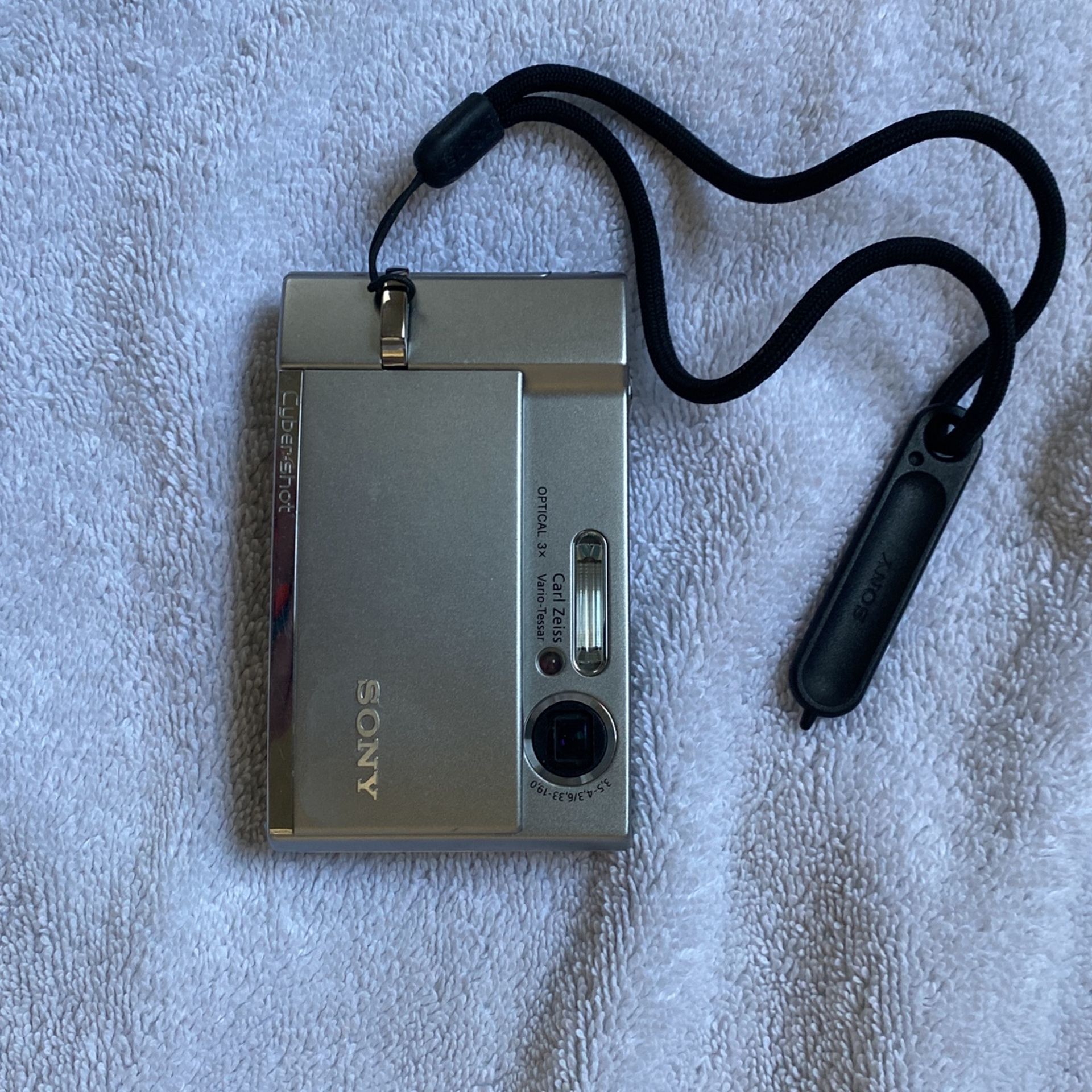 Sony Cybershot DSC-T50 7.2 Megapixels Digital camera