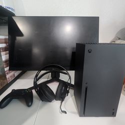 Complete Gaming Bundle — Xbox Series X + LG  Monitor + RIG 700 Headset