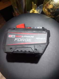 Pila Milwaukee HD12.0 FORGE nueva