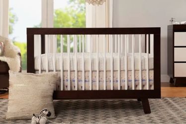 Free infant/toddler mattress and convertible crib