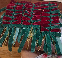 Christmas Velvet Bow Ornaments with Gold Beads – Lot