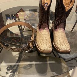 boots with belt