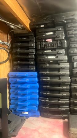 Heavy-duty hard plastic equipment carrying case in excellent used condition