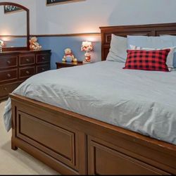 Full Size Bed Frame – Great Condition – $125