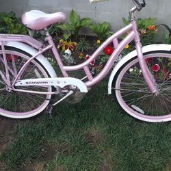  Girl Schwinn Beach Cruiser