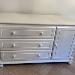 Bellini White Dresser. Wood Cabinet with drawers
