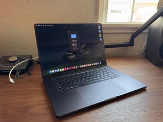 Loaded 16” M4 Pro MacBook Pro (48GB RAM/4TB/NanoTexture) – *Looking to Trade for 14”*