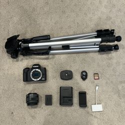 Canon EOS M50 Mark II Camera Bundle – Excellent Condition