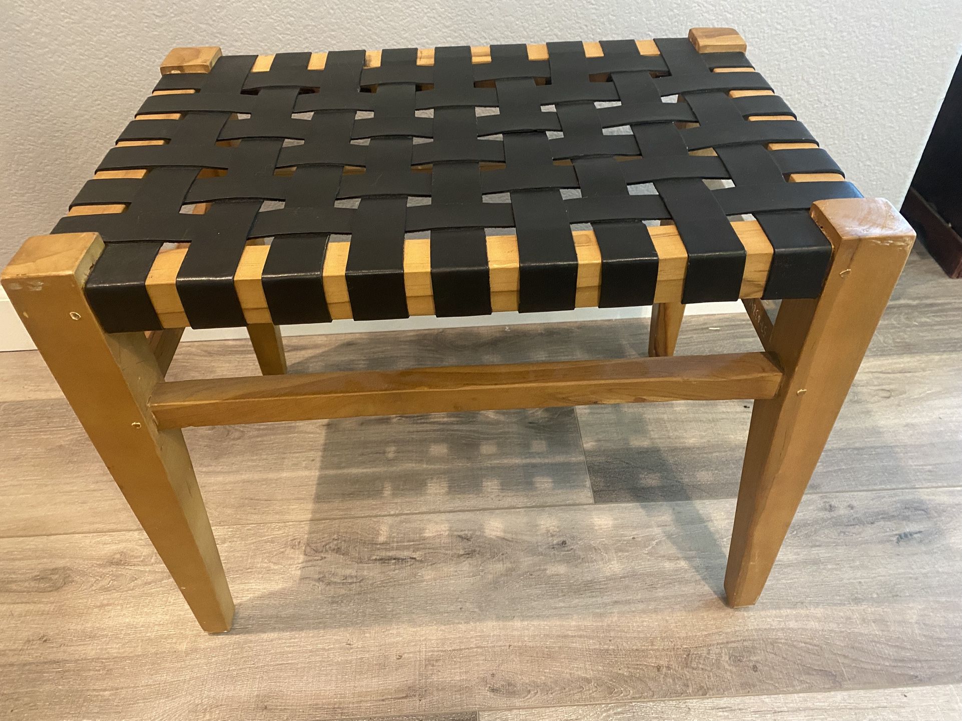 Bench-wood And Black Leather Lattice