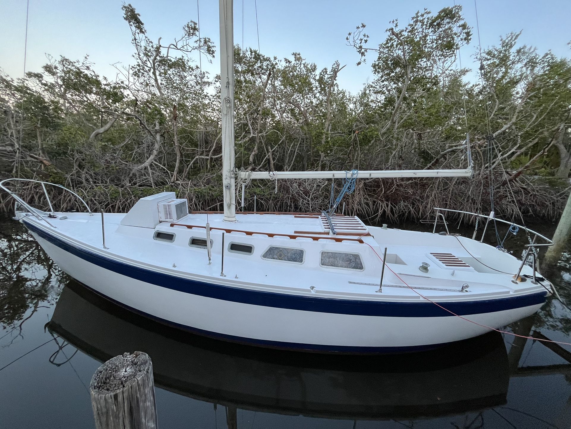 1972 Columbia 30’ Bill Tripps sloop