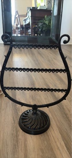 Jewelry holder