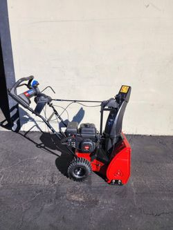 Toro Snowmaster 724QXE Single Stage Gas Snow Blower 24" New