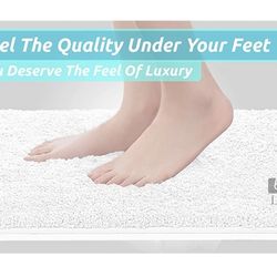 White Bathroom Mat - Shower Rug - Non Slip Bath Pad - Soft, Microfiber & Super Absorbent 

