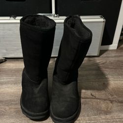Black BearPaw Boots 