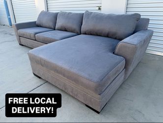 FREE DELIVERY || Living Spaces Delano 2Pc Sectional Oversized Chaise