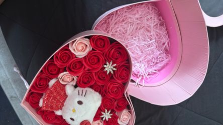 Hello Kitty The Rose Bear Heart