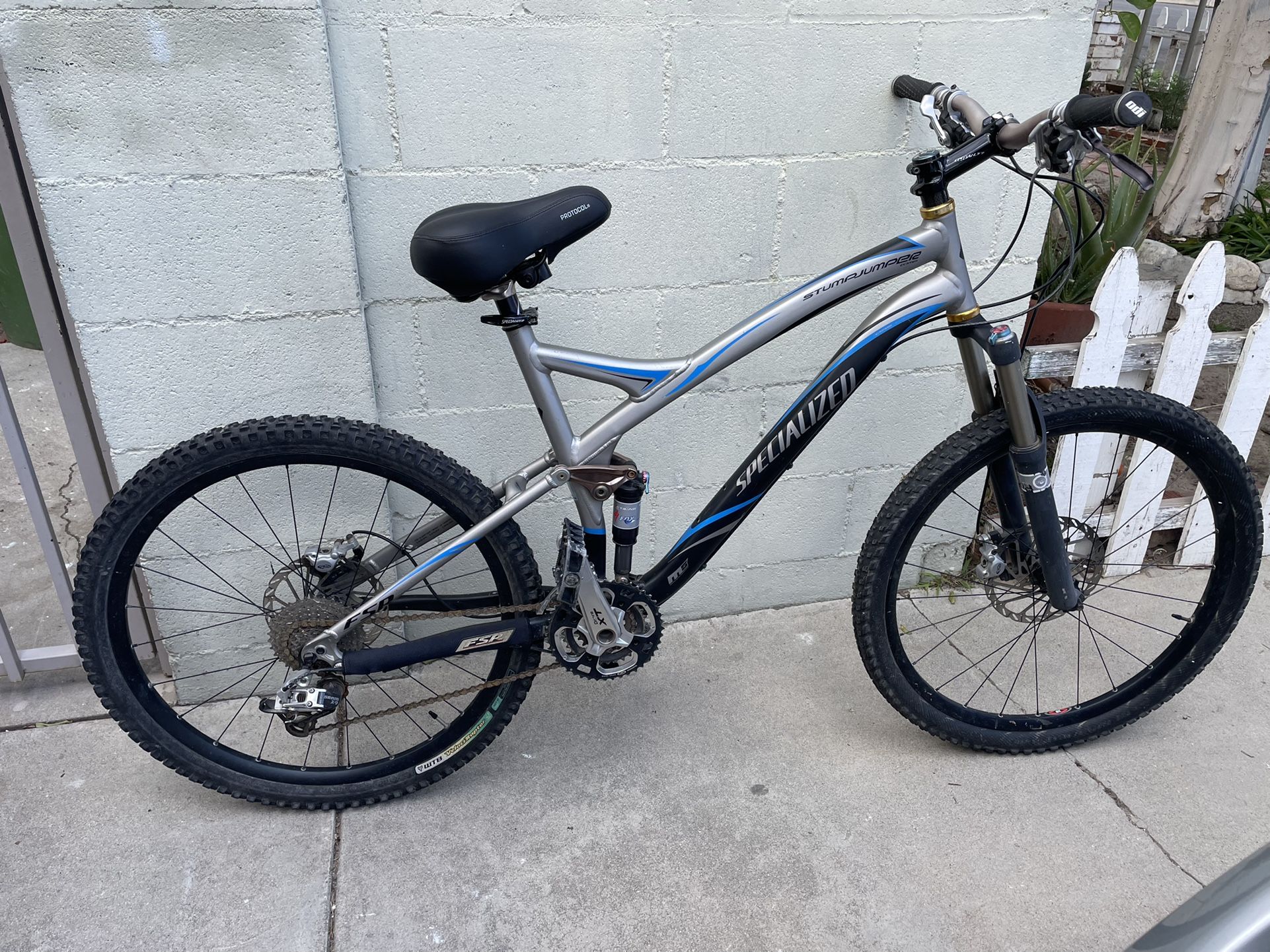 2007 Specialized Stumpjumper FSR Expert Mountain Bike 26”
