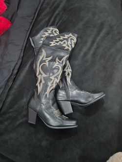Over the knee Embroidered Cowboy boots for women!