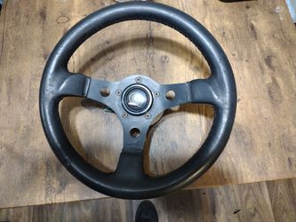 Grant formula gt steering wheel with billet aluminum mount spacer