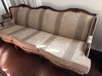 Vintage Bernhardt Sofa – Elegant French Provincial Style – $100 OBO