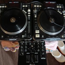 Denon DJ Turntables Mixer And Interface