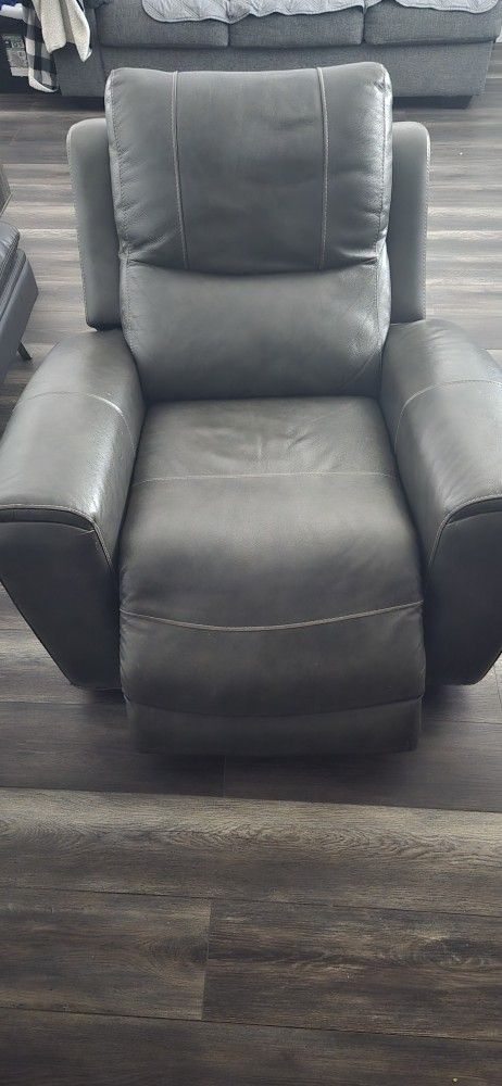 Electric Sofa Recliner $40