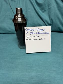 Retro Cocktail Shaker 