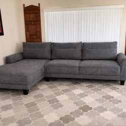 Beautiful Brand New Sectional w/Left Facing Chaise Lounge