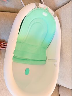Frida baby bathtub