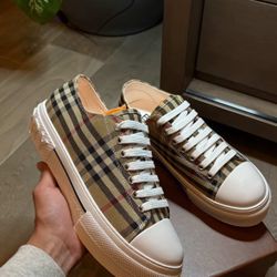 Burberry Designer Shoes