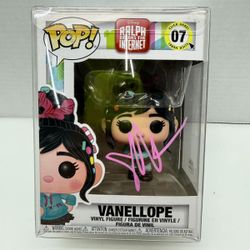 SIGNED VANELLOPE FUNKO POP (CMP130703)