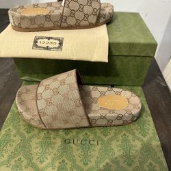 Gucci Slides. READ DESCRIPTION FOR SIZES