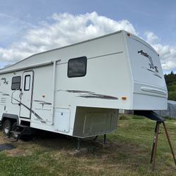 Arctic Fox Four Season All Weather Coach