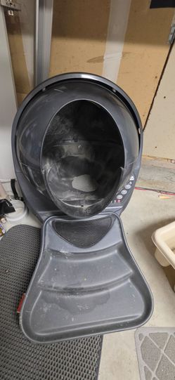Litter-Robot 3 Connect Automatic Self-Cleaning Cat Litter Box