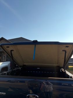Truck bed cover