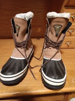 Skechers shearling lined snow boots