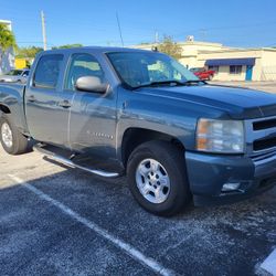 2007 Chevy Silverado. Great Truck!  No Issues. Finance No Credit Check