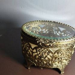 VINTAGE ORMOLU - BRASS JEWELRY BOX 4.5"×3.5"