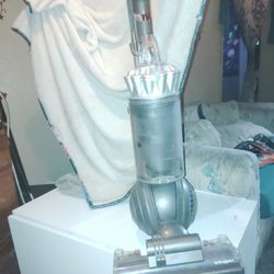 Dyson ball vacuum 