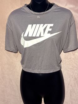 Nike Women's Gray Cropped Logo T-Shirt Short Sleeve Graphic Tee