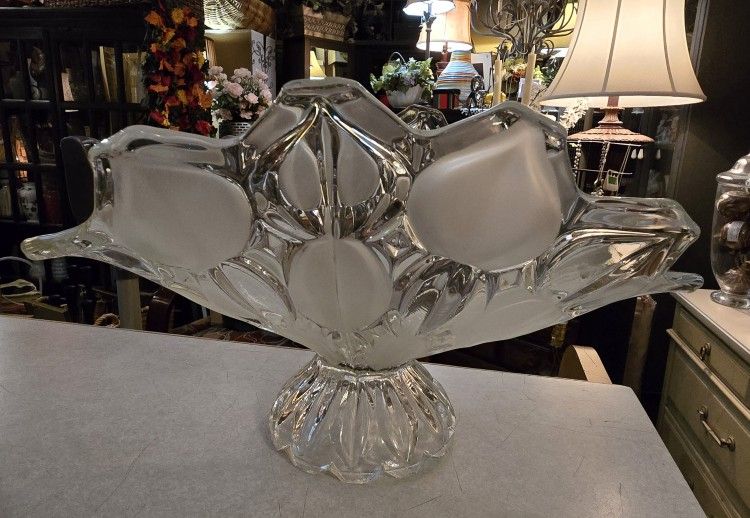Unique Vintage Pedestal Frosted Fruit Bowl