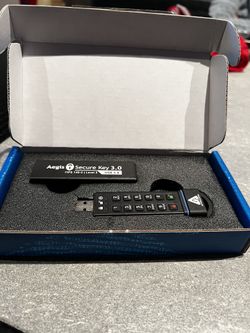Apricorn 120GB Aegis Secure Key FIPS 140-2 Level 3 Validated 256-bit Encryption USB 3.0 Flash Drive (ASK3-120GB)