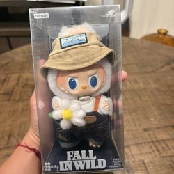 NEW & AUTHENTIC THE MONSTERS LABUBU FALL IN WILD SERIES Vinyl Plush Doll Pendant. 
