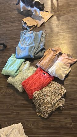 Women’s winter clothes sizes S+M