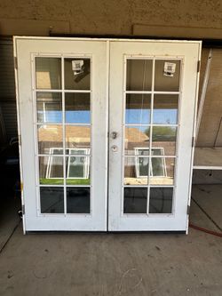 Double door frame