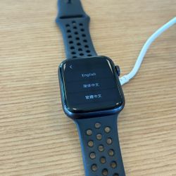 Apple Watch Series 6 44mm • Unlocked 