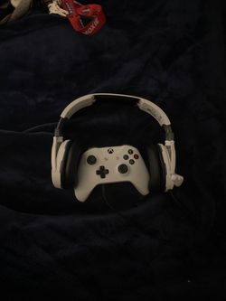 XBOX ONE/TURTLE BEACH RECON 80 BUNDLE