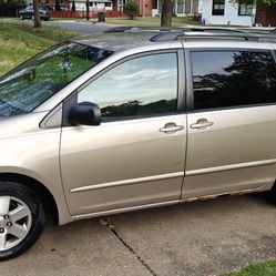 2006 Toyota Sienna LE 286k Miles